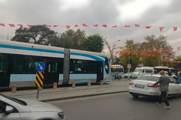 Kayalı Park Tramvay Durağı Adliye-Kampüs
