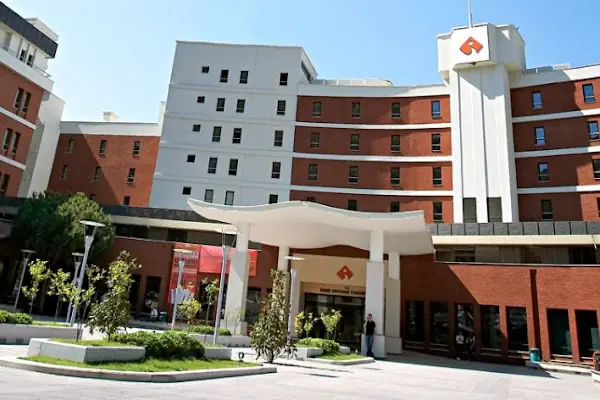 İzmir Ekonomi Üniversitesi