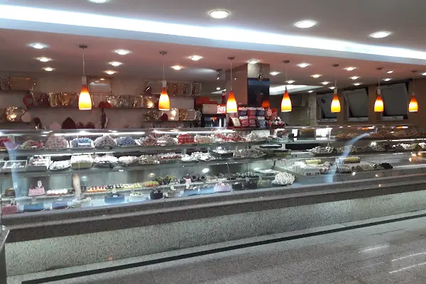 Zeyno Pastanesi