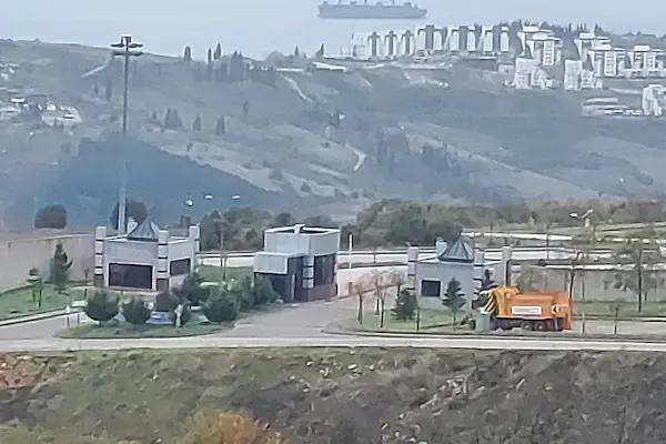 Kocaeli Üniversitesi Umuttepe BATI Yerleşkesi E Kapısı