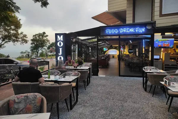 Mojos Lounge