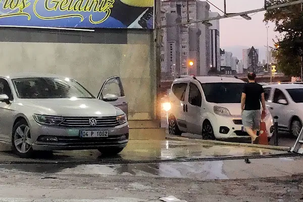 Bay Sünger Oto Yıkama & Oto Kuaför