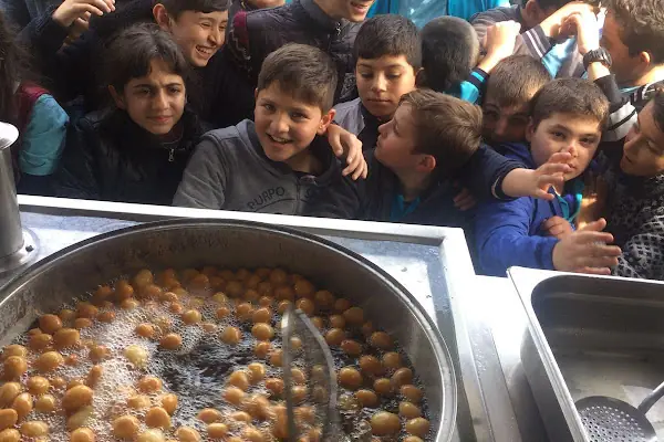 Kayahan İzmir Lokma