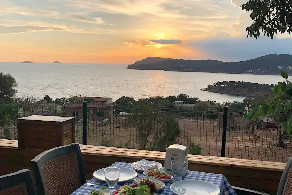 BÜYÜKADA MAVİ RESTAURANT