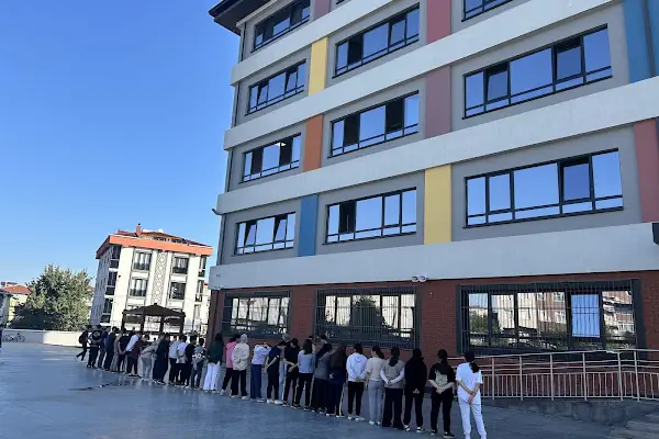Hadımköy Ortaokulu
