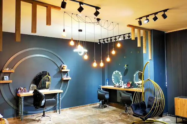 KARAHANLI BEAUTY CENTER ( BAYAN KUAFÖRÜ/GÜZELLİK SALONU)