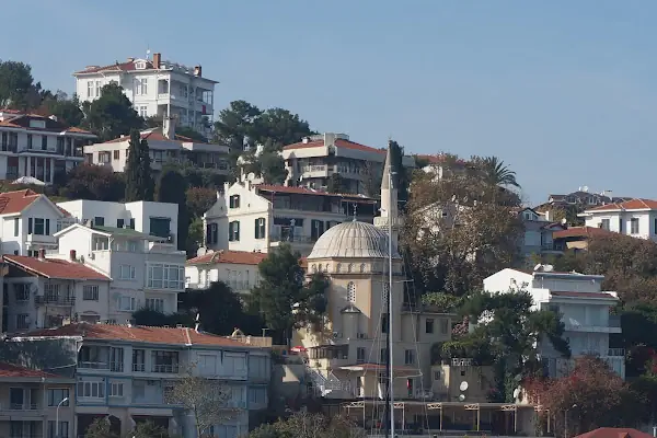 Büyükada Çarşı Camii