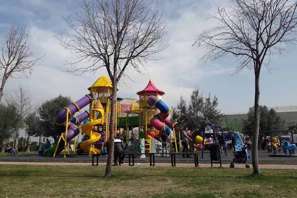 Cumhuriyet Parkı
