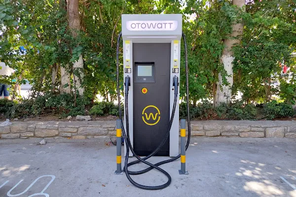 Otowatt Elektrikli Araç Şarj İstasyonu