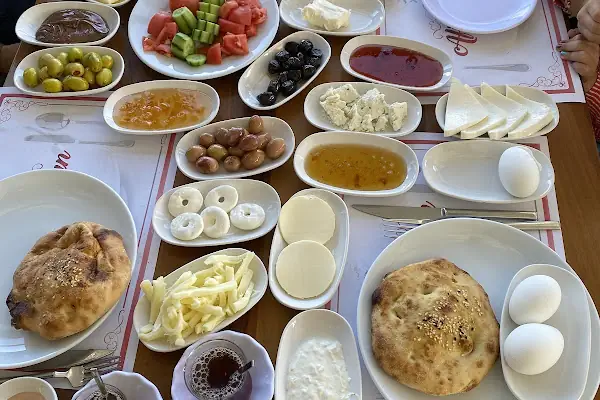 Nisa Cafe Restaurant