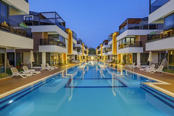 Elysium Green Suites Hotel