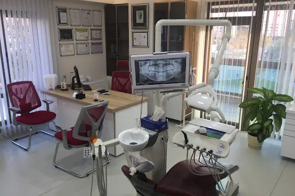 Dentplant Ağız Ve Diş Sağlığı Polikliniği - Emre YANARAL