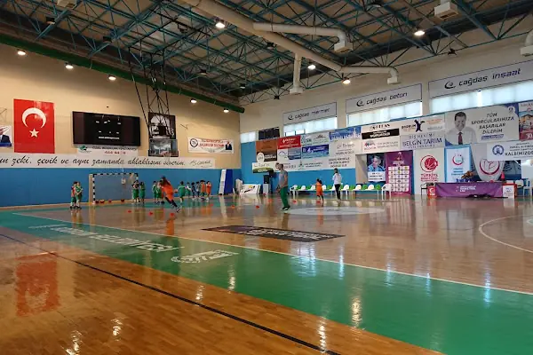 Binnaz Karakaya Kapalı Spor Salonu