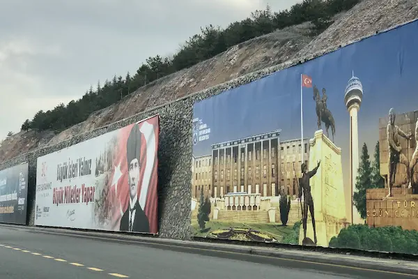 Koru Metro İstasyonu