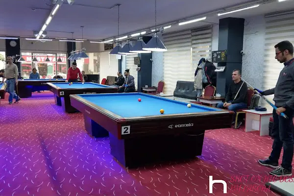 Kristal Cafe & Bilardo