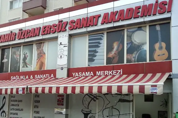 Tahi̇r Özcan Ersöz Sanat Akademisi
