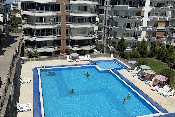 Asyakent Sitesi HavuzBaşı