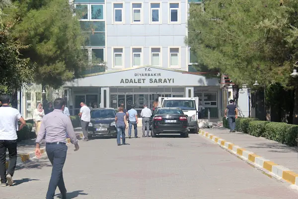 Diyarbakır Adliyesi