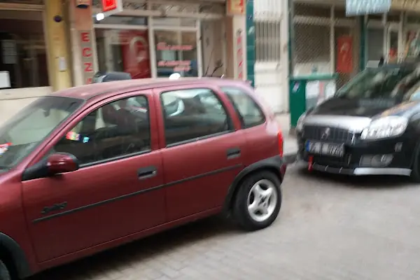 Büyük Halk Eczanesi