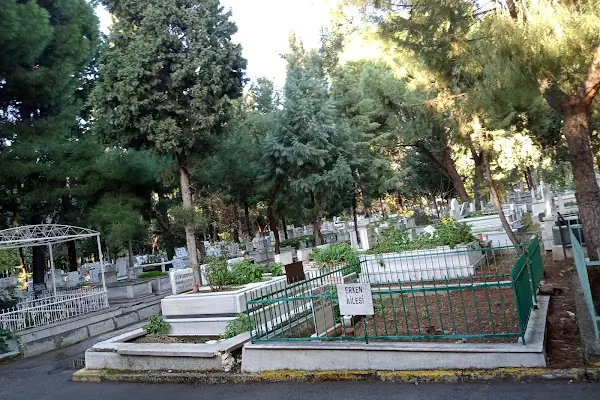 Soğukkuyu Mezarlığı