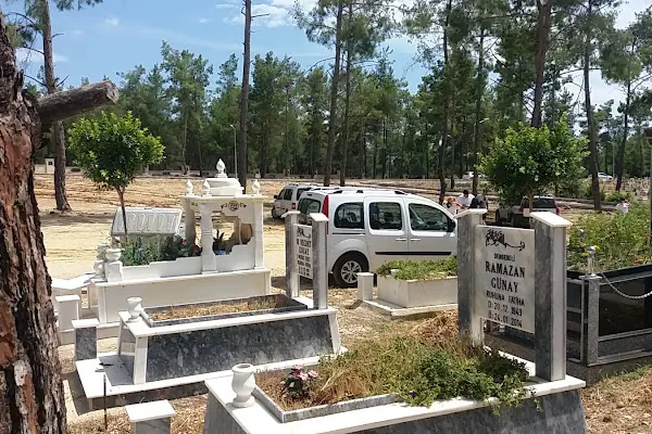 Kurşunlu Kent Mezarlığı