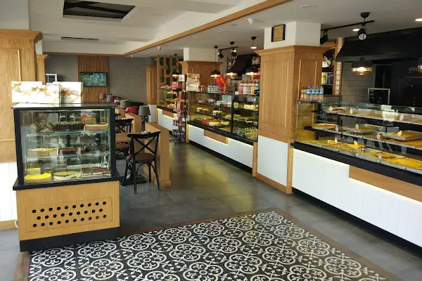 Meydan Pastanesi