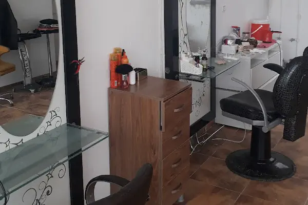 Esra Bayan Kuaförü