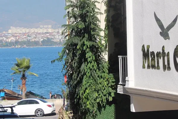 Martı Otel (Değirmendere/Gölcük)
