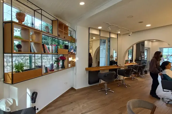 HAIRTHERAPIST