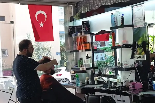 Mavi Deniz Erkek Kuaförü