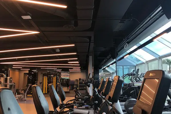 Skypeak Club