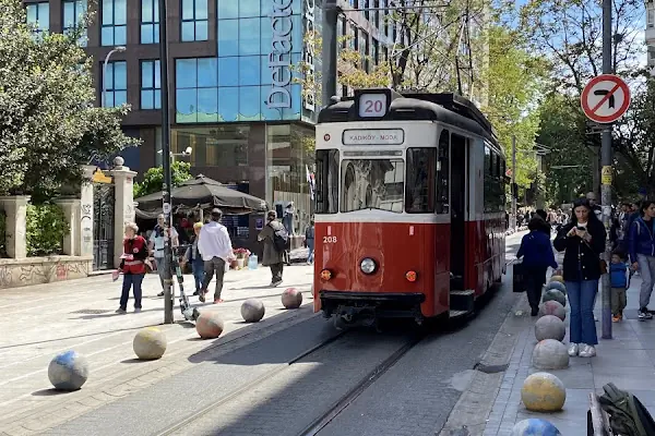 T3 Kadıköy-Moda Nostaljik Tramvay