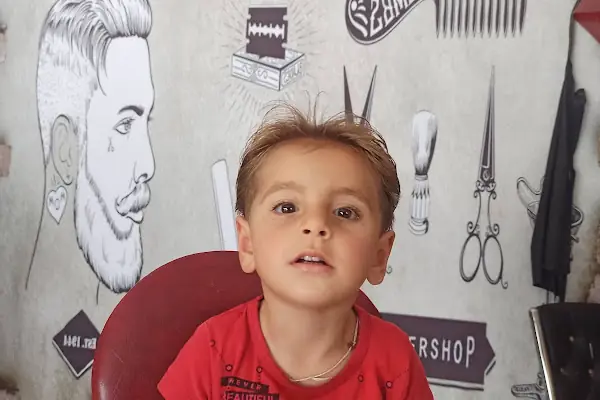 Arkadaş Erkek Kuaförü