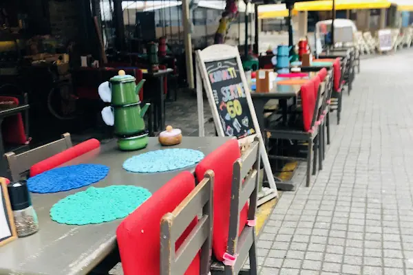 Nissi Restaurant & cafe