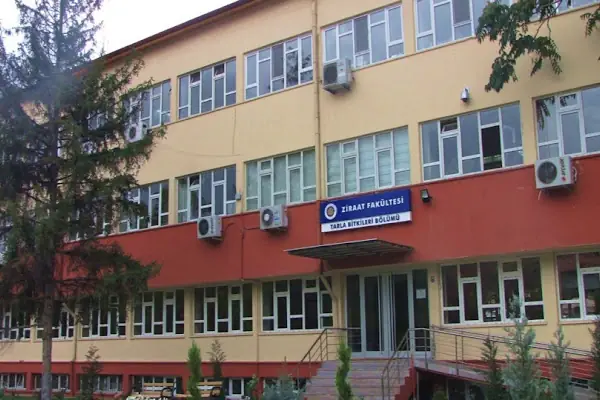 Ankara Üniversitesi Ziraat Fakültesi Tarla Bitkileri Bölümü