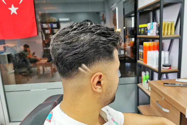 Kuaför Mustafa Akdeniz | Berber - Erkek Kuaförü - Hairdresser