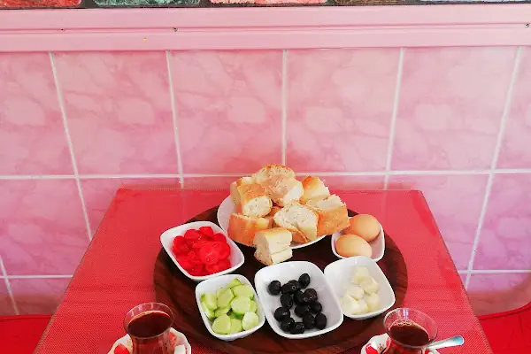 (Bİ)BÖREKÇİ