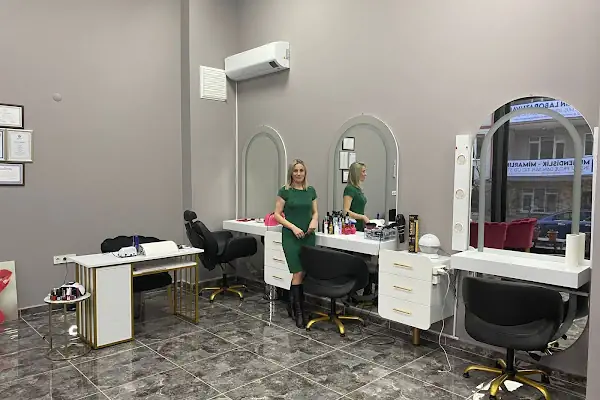 Şirin Derebaşı Hair Studio