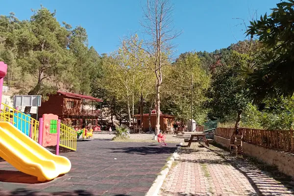 Farsaklar piknik alanı ve çocuk parkı