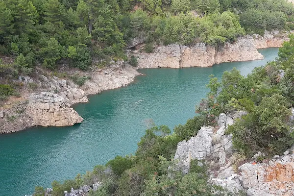 Dim Çayı Otantik Göl Piknik
